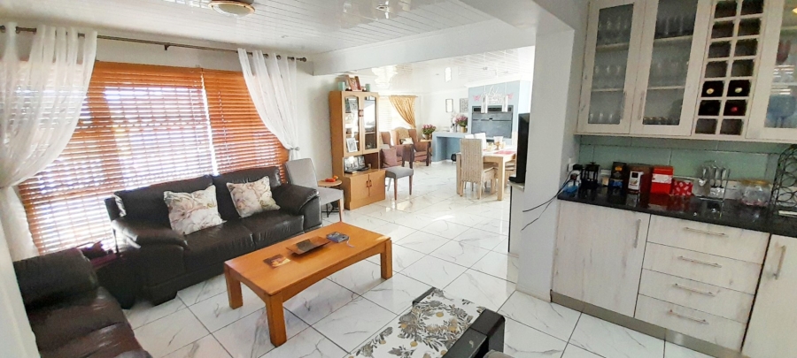 2 Bedroom Property for Sale in Cloetesville Western Cape